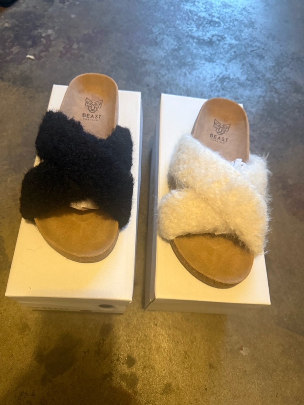 BEAST FASHION Women’s Fuzzy Crossband Slide Sandals - Black & Cream